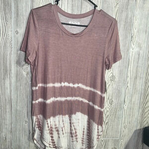 Women Mudd tee oversized size medium